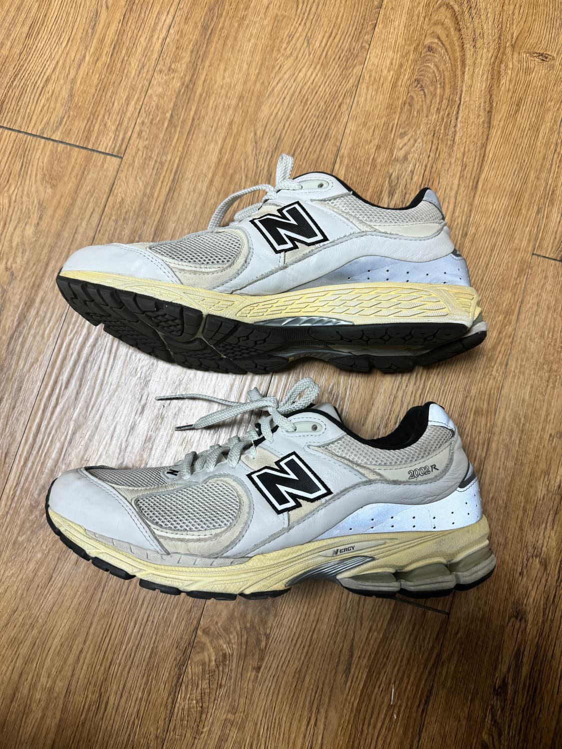 뉴발란스 x 디스이즈네버댓 2002R 화이트 285 상품이미지5