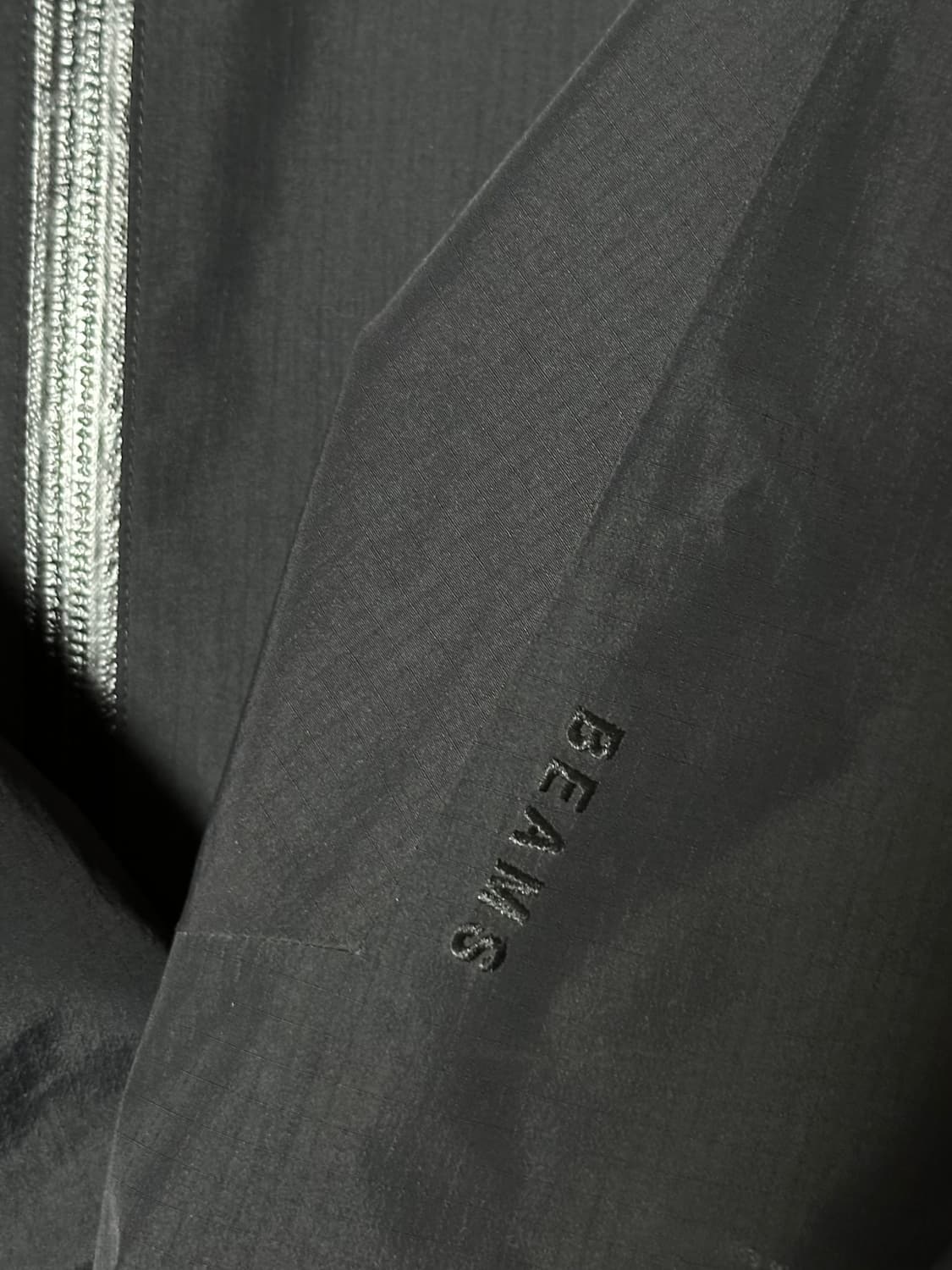 아크테릭스 x 빔즈 제타 SL 자켓 블랙 골드 L 상품이미지5