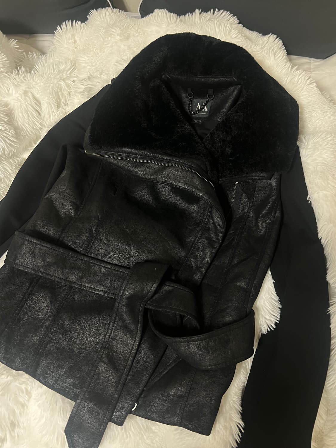 A|X 아르마니익스체인지 블랙퍼 무스탕 상품이미지4