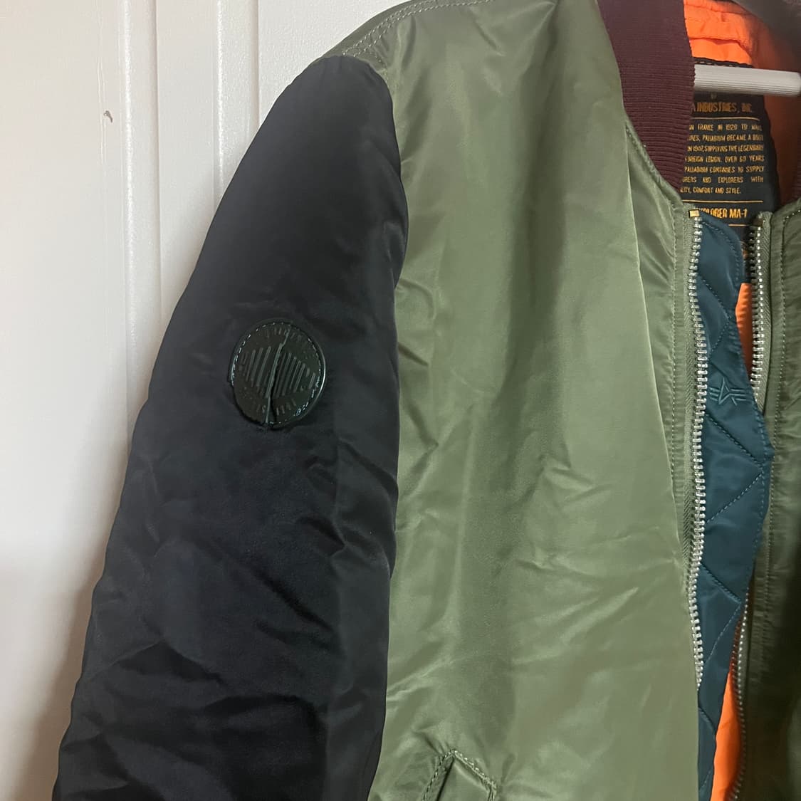 팔라디움 알파인더스트리 레어템 라지사이즈 상품이미지8