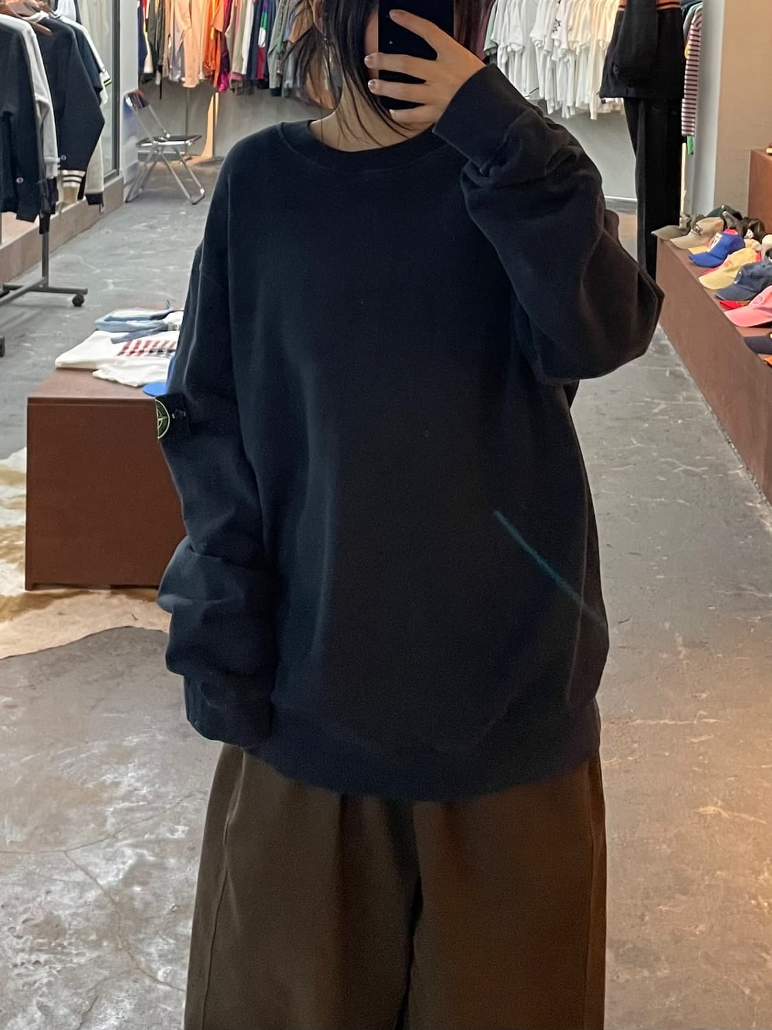 스톤아일랜드 와펜로고 네이비 맨투맨 H2562 상품이미지1