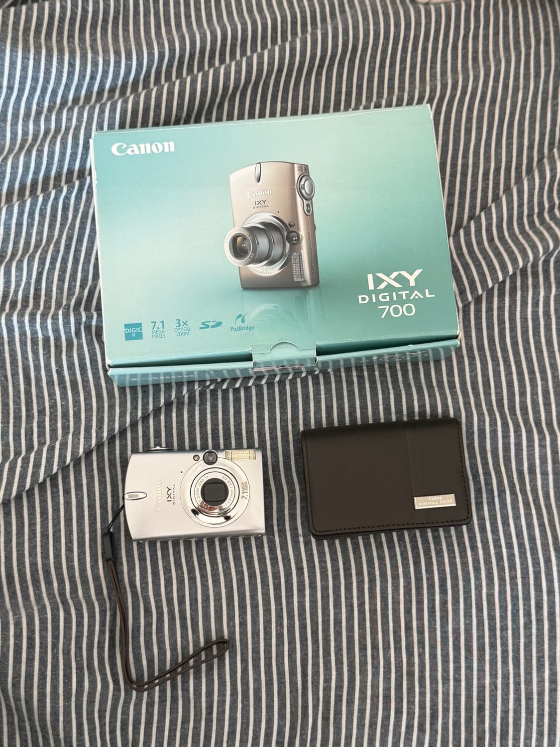 캐논 익시 700 디지털카메라 상품이미지1