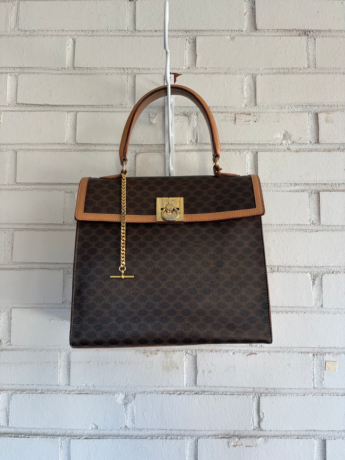 셀린느 마카담 켈리백 상품이미지1