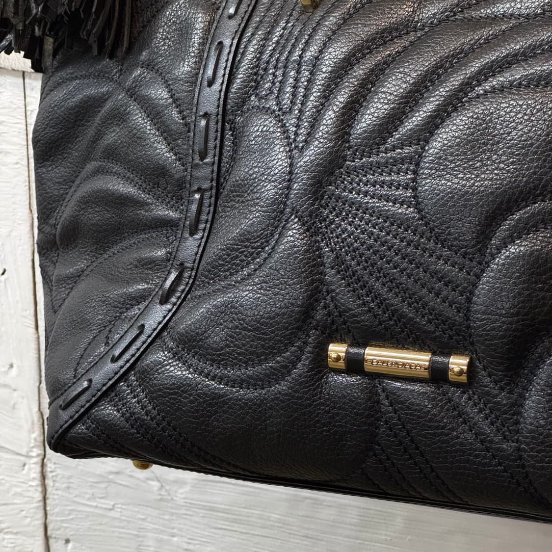 발렌시아가 레더 숄더백 블랙 스티치 y2k 상품이미지2