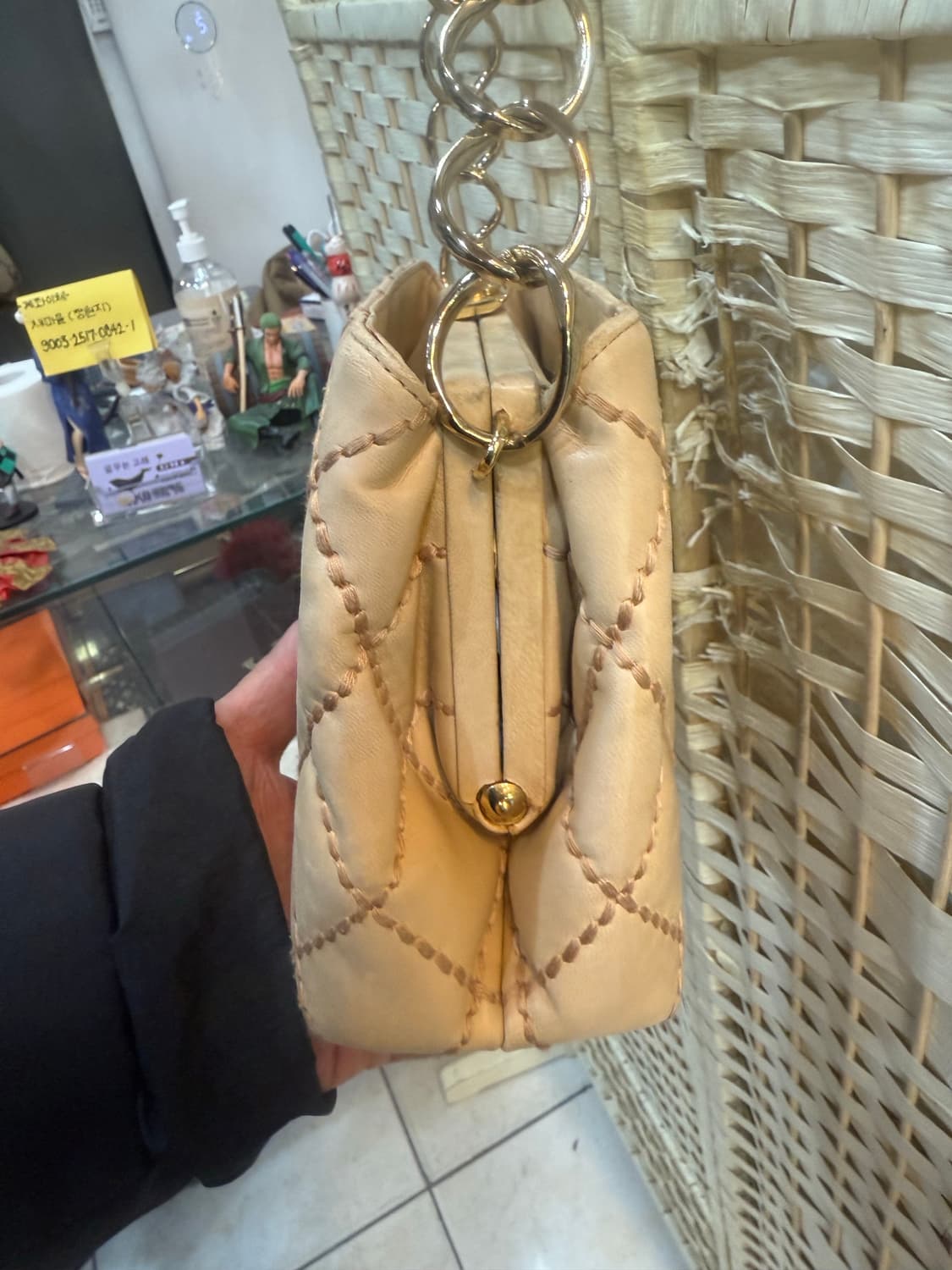 정품 샤넬 퀄팅 플랩 백 팝니다 상품이미지3