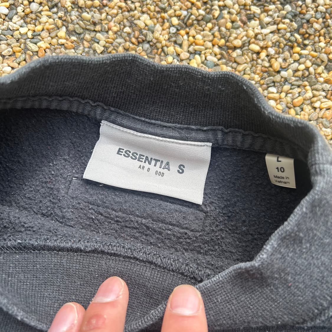 에센셜 (Essentials)블랙 맨투맨 상품이미지4