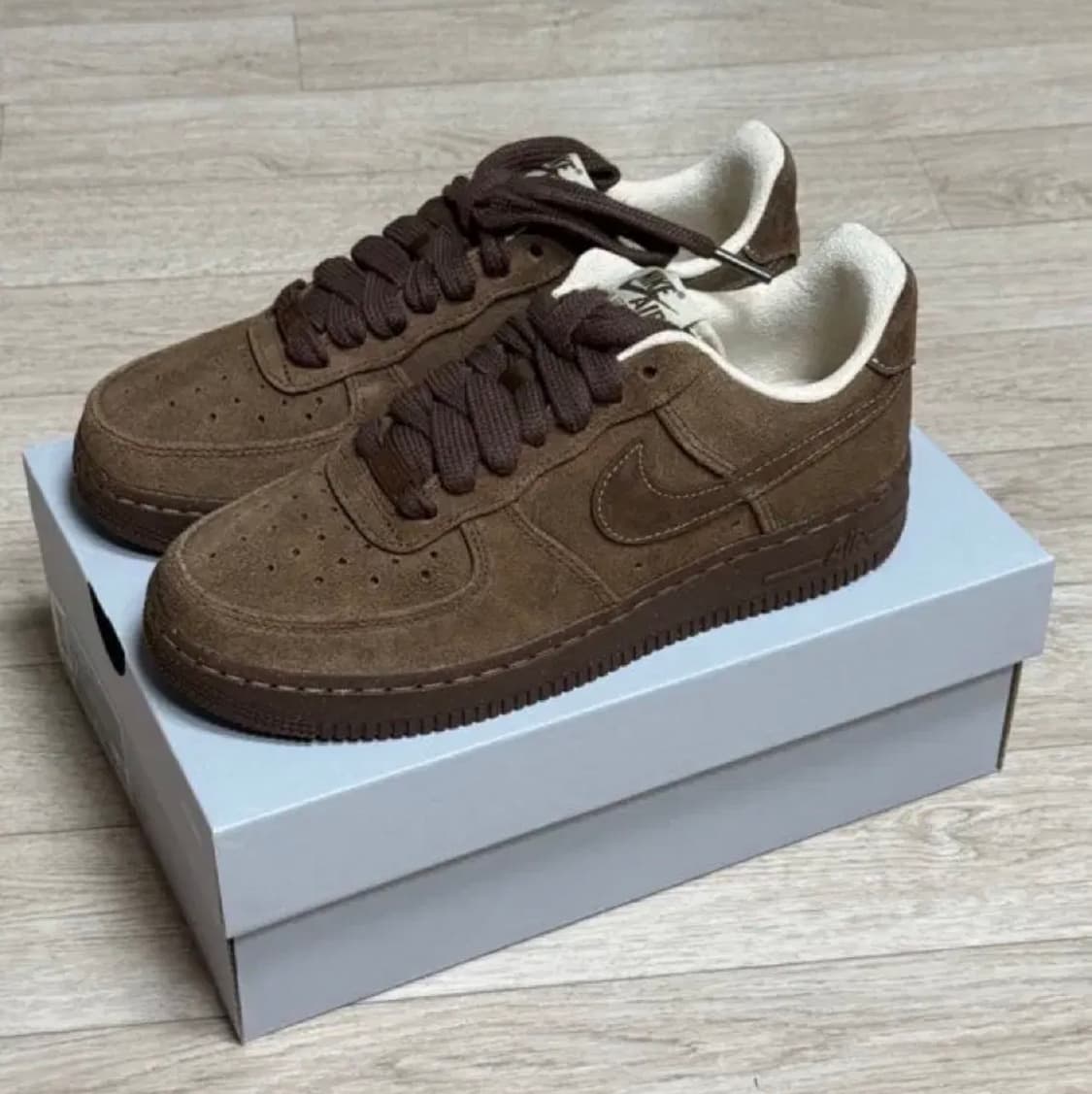 나이키 에어포스 1 '07 카카오 와우 (새상품) 상품이미지1