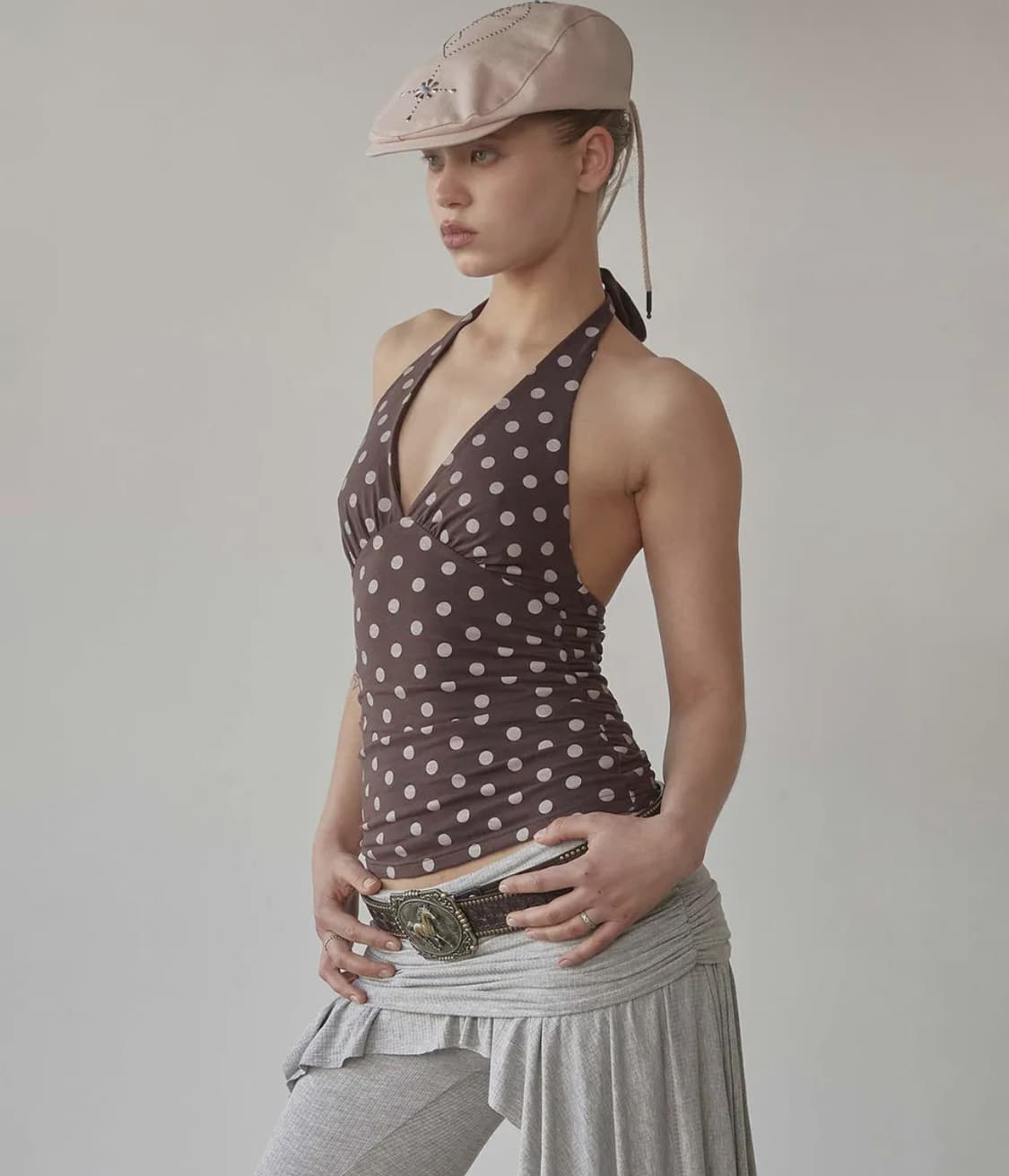 [새상품] 스컬프터 도드 홀터넥 브라운 상품이미지1