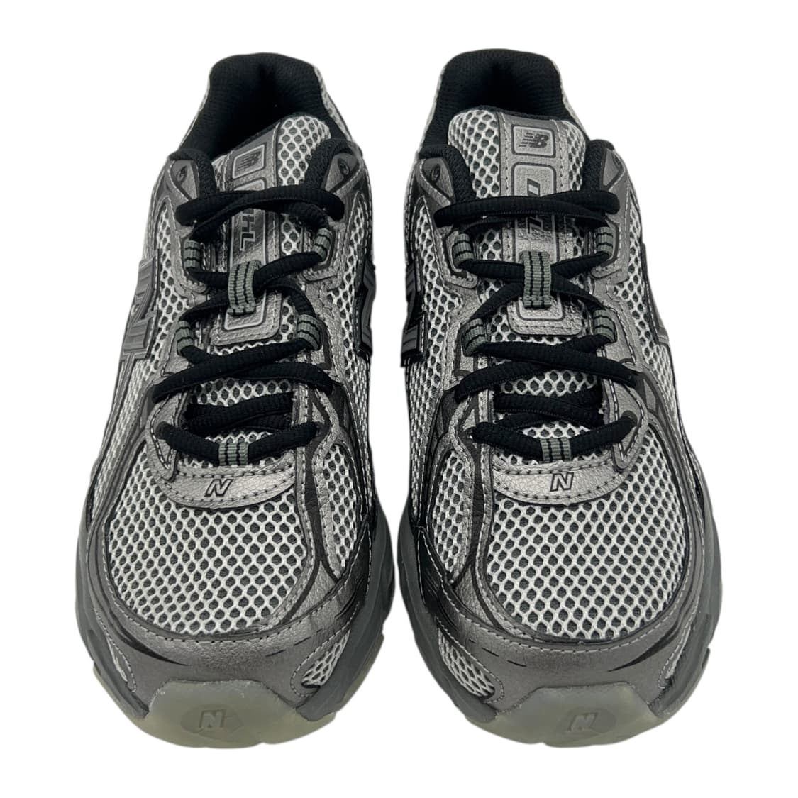 240 뉴발란스 740 다크 실버 메탈릭 상품이미지4