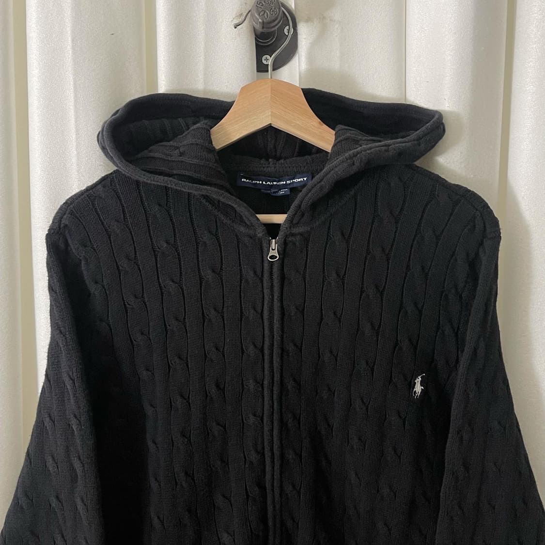 폴로 블랙 꽈배기 니트 후드집업 상품이미지2