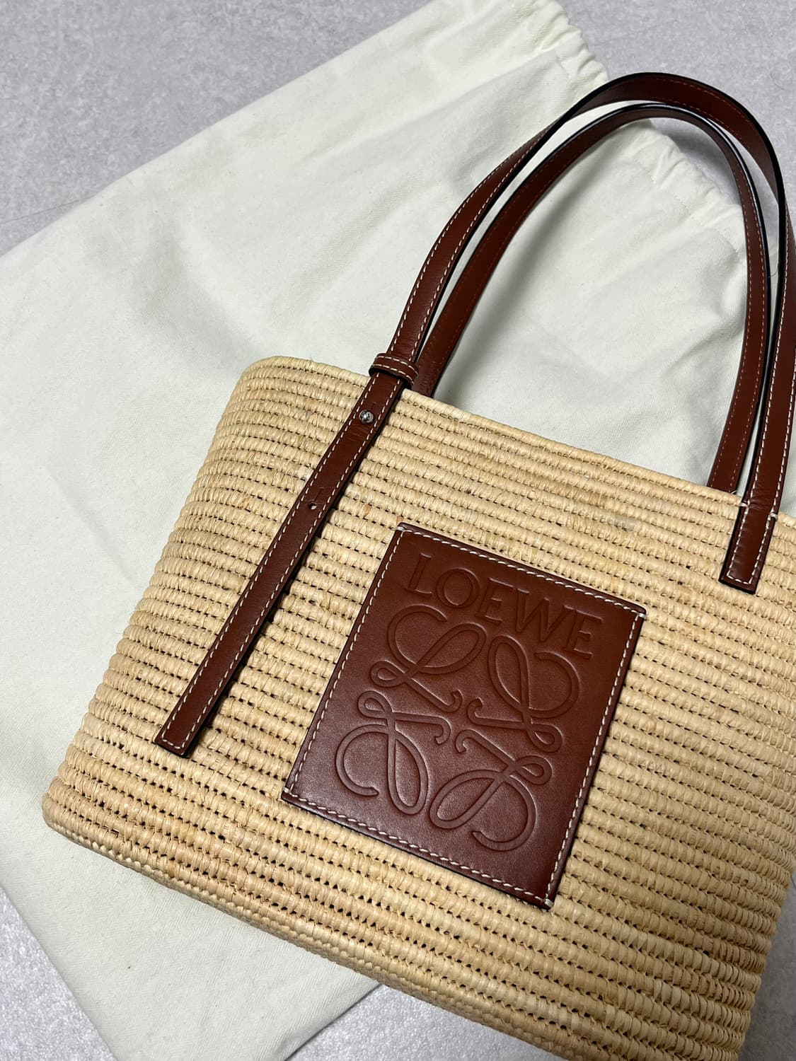 loewe 로에베 스퀘어 라피아백 라탄백 탠 상품이미지3