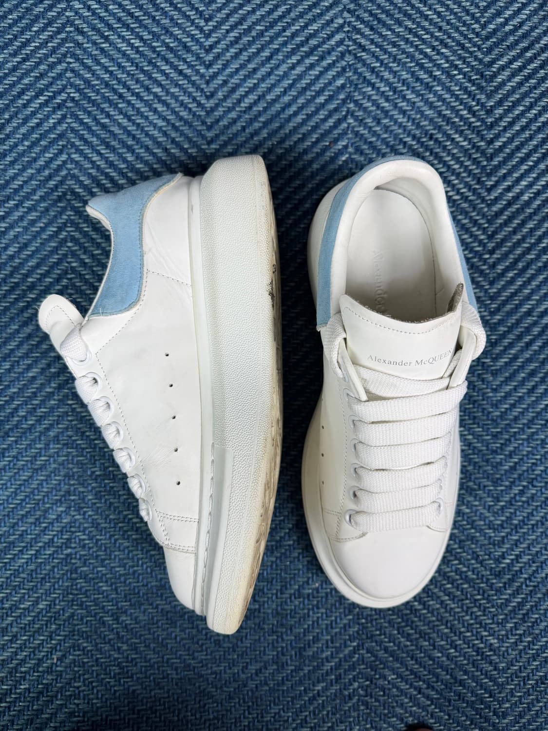 알렉산더 맥퀸 오버솔 스니커즈 38 화이트/블루 상품이미지1