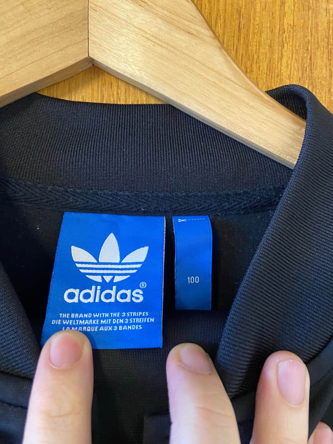 니고베어 아디다스 블랙 트랙탑 셋업 상품이미지3