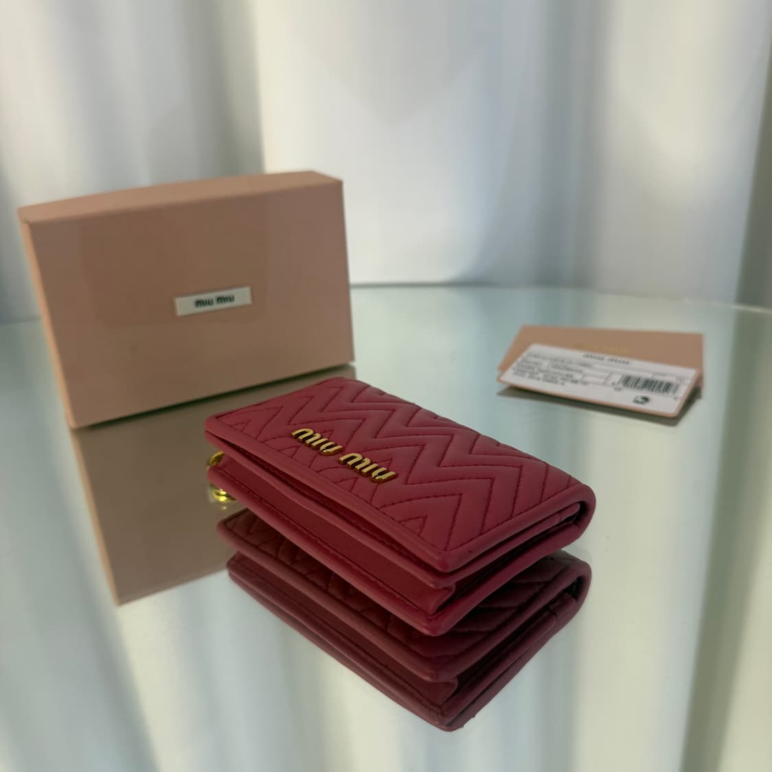 미우미우 나파 퀄팅 키링 카드지갑 상품이미지3