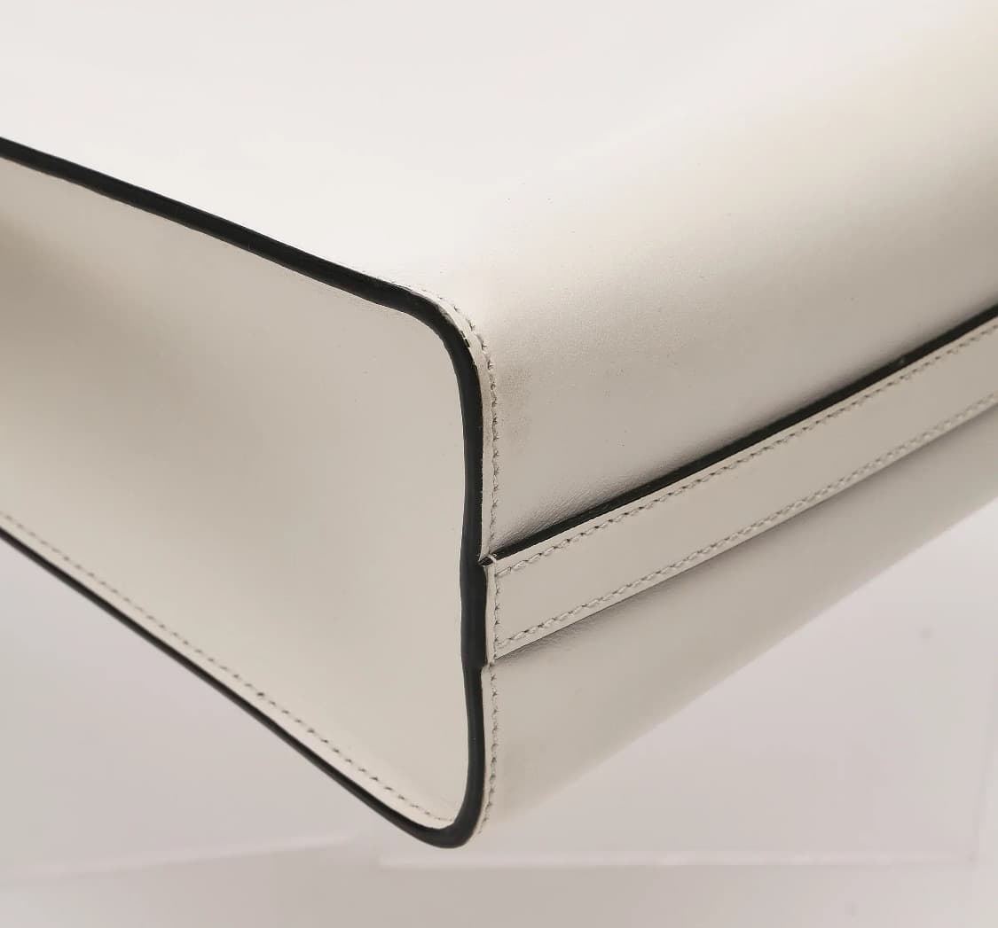 [S급] 프라다 레더 핸드백 화이트 판매합니다!!! 상품이미지4