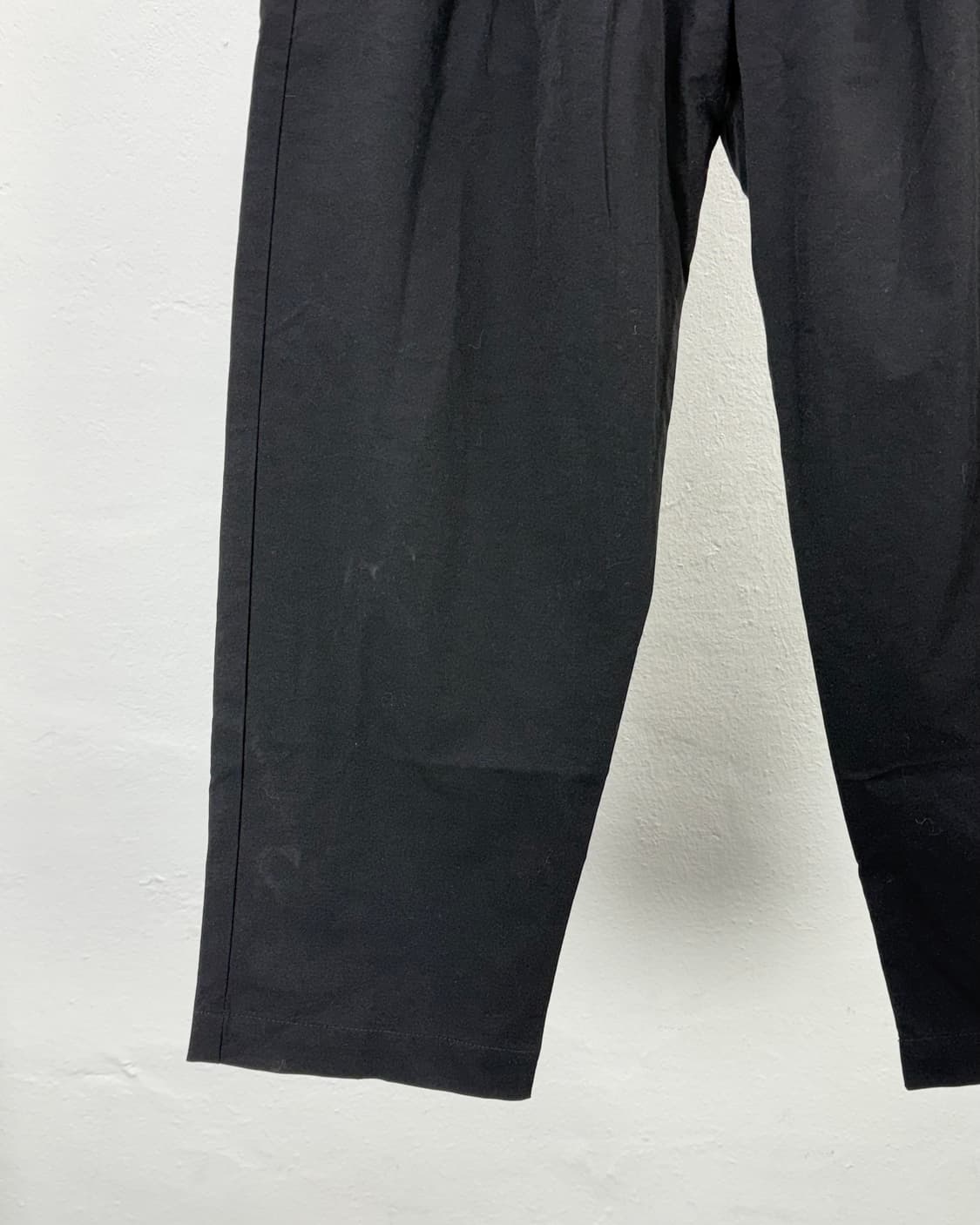 나나미카 벤타 블랙 크리드 폴리 바디 크롭 팬츠 상품이미지4