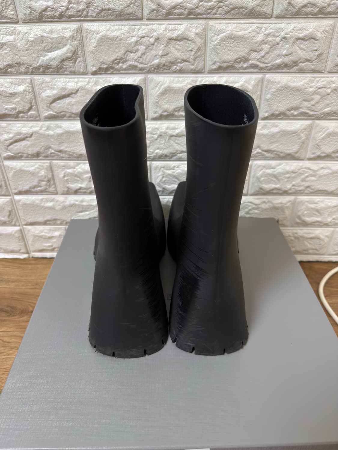 발렌시아가 트루퍼 러버 부츠 블랙 상품이미지5