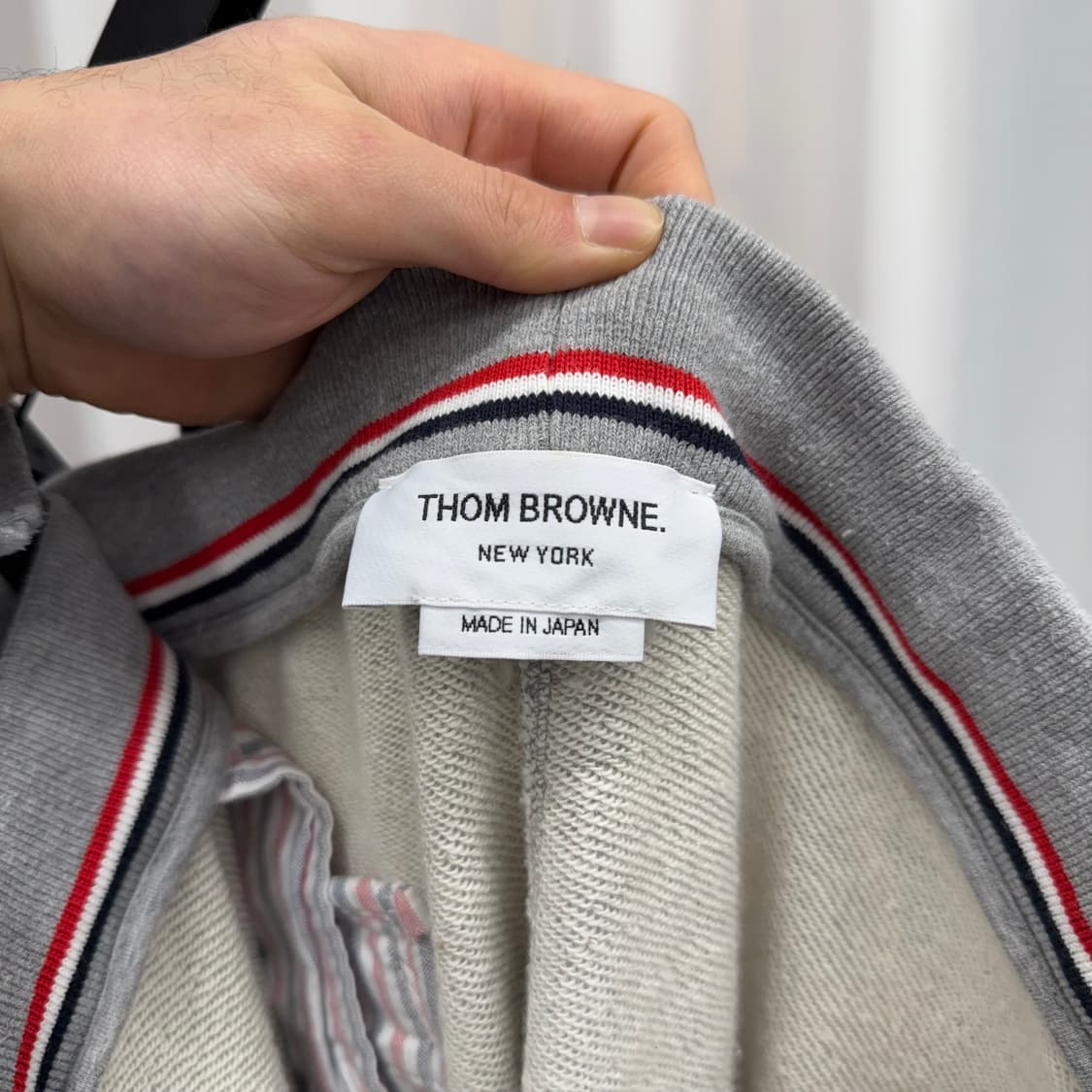 [1회착용/4사이즈] 톰브라운 사선완장 트레이닝 팬츠 상품이미지4