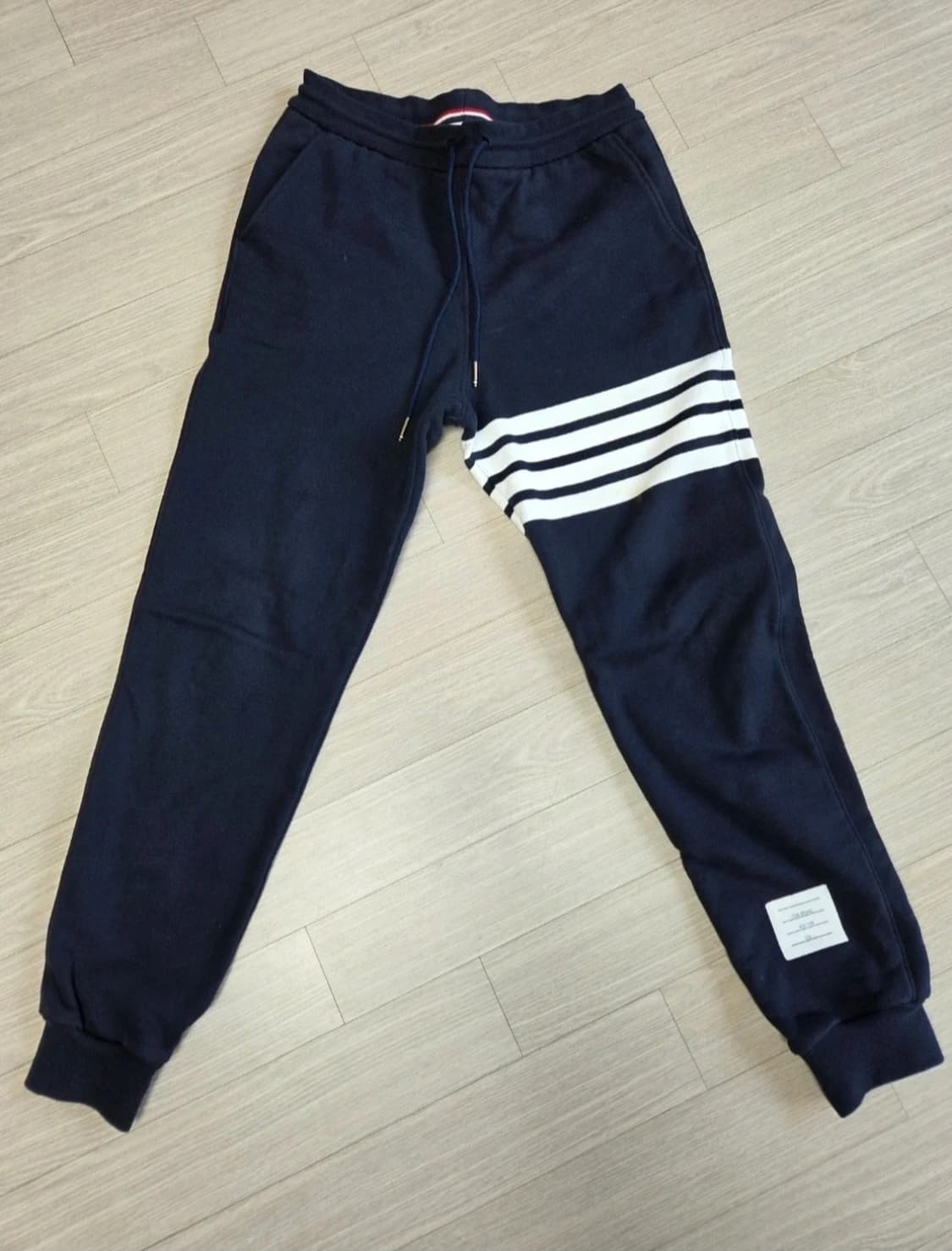 톰브라운 사선 트레이닝팬츠  상품이미지2