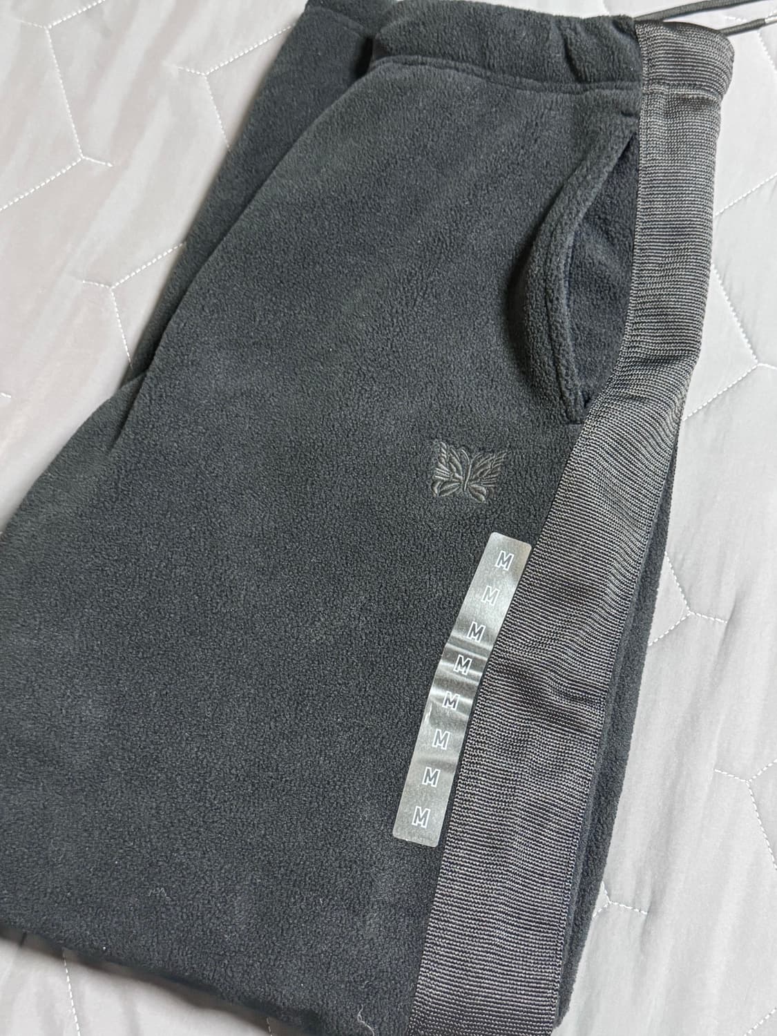 유니클로 니들스 트랙팬츠 블랙 상품이미지1