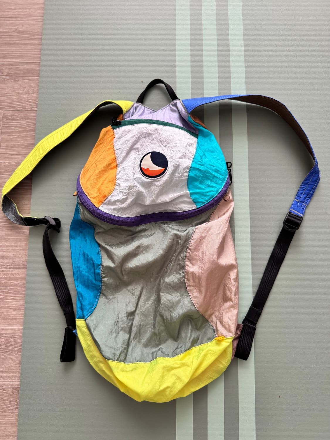 티켓투더문 15L 멀티컬러 상품이미지1