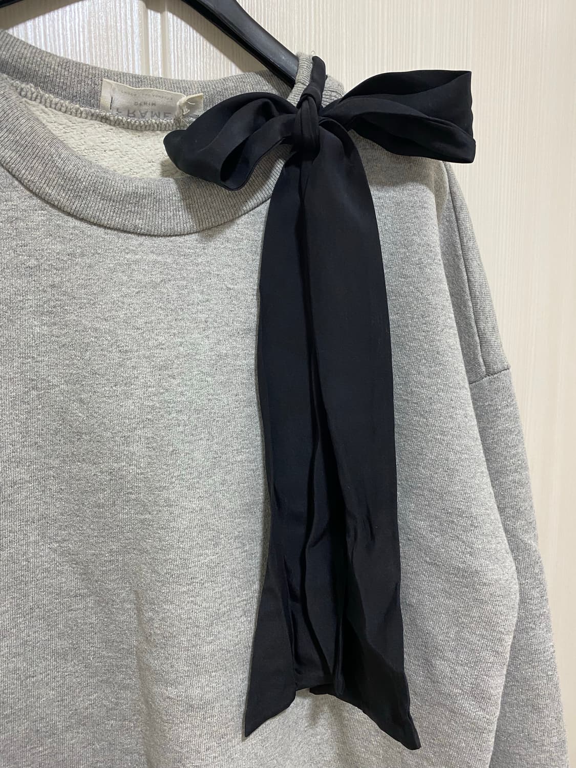 프레임(FRAME) 그레이 리본 맨투맨 S 상품이미지2