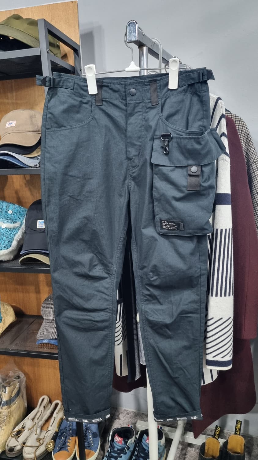 뉴에라 슬림핏 카고바지 건빵바지 29~30size 상품이미지1