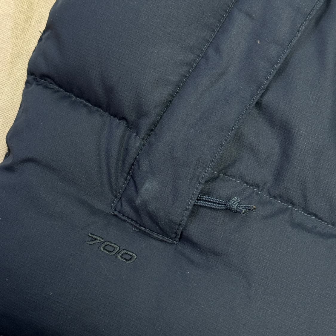 노스페이스 해외판 700 네이비 패딩 베스트 L 상품이미지7