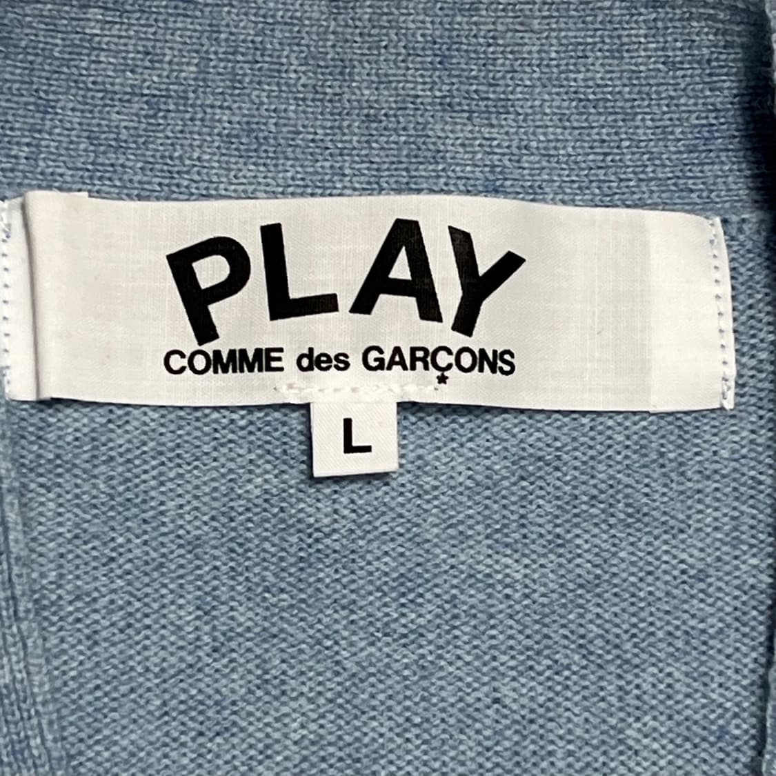 L 꼼데가르송 브이넥 소매 레드하트 와펜 가디건 상품이미지3