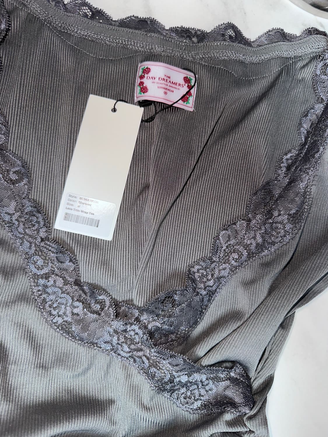 스컬프터 Lace Trim Wrap Tee Charcoal 택달린 새제품 상품이미지2