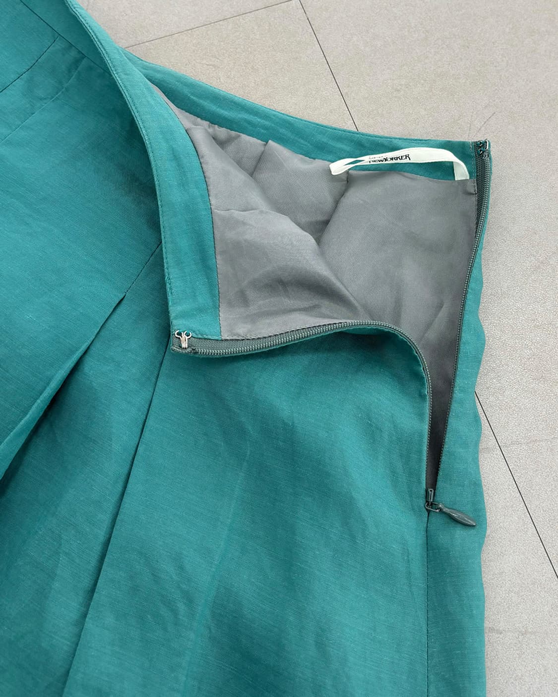 NEWYORKER aqua tuck midi wide skirt 상품이미지6