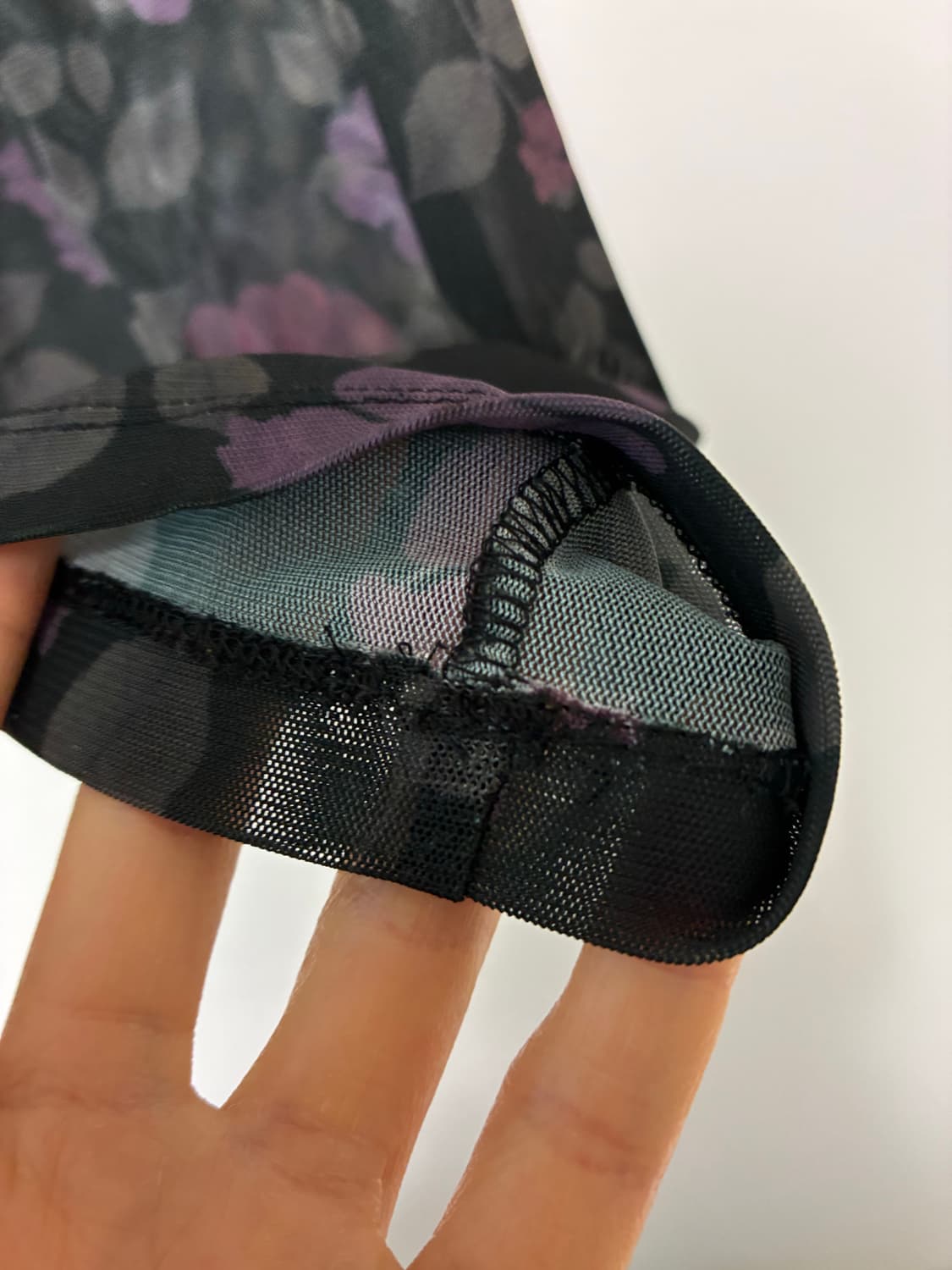 FLORAL MOCK NECK TOP 플로럴 모크넥 탑 상품이미지5