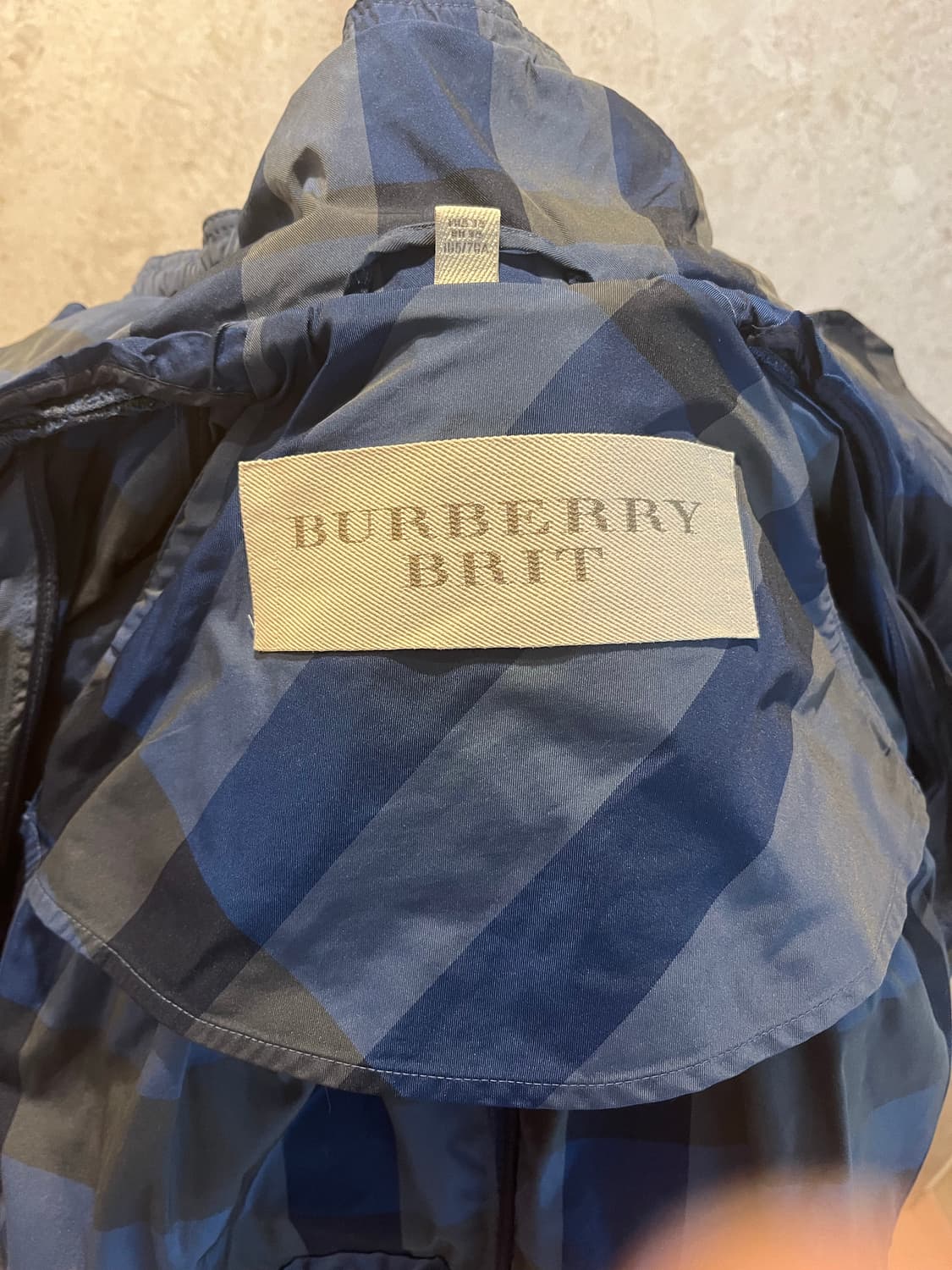 버버리 브릿 여성 체크 바람막이 165/75A 정품 상품이미지5