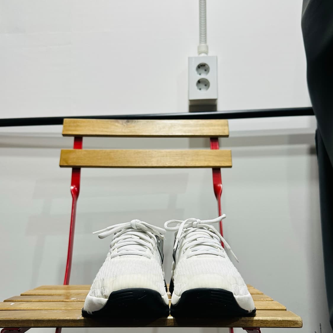 230) 나이키 운동화 여성 여자 신발 줌 벨라 6 그레이 상품이미지2
