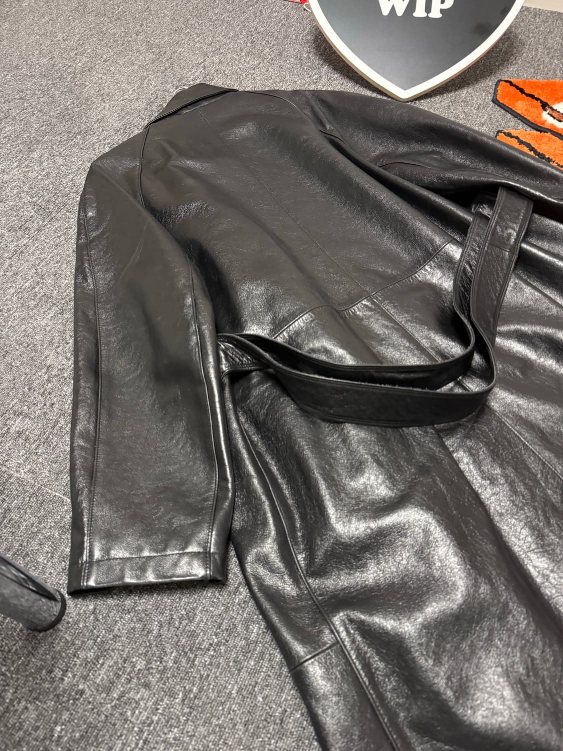 [M] 누마레 레더 트렌치 코트 블랙 상품이미지5