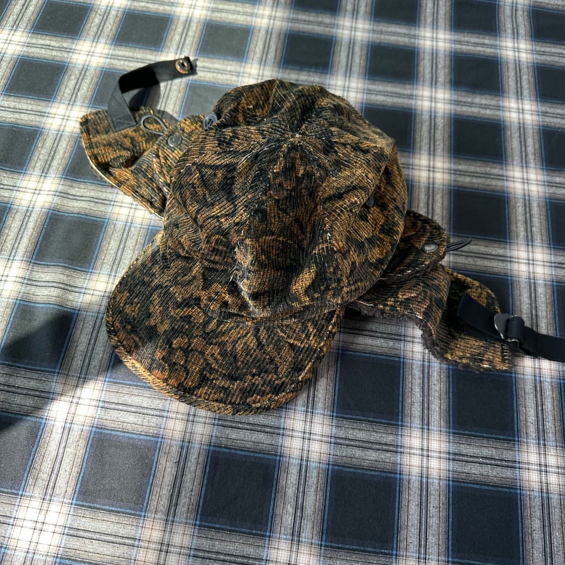 이스트로그 이어플랩 트루퍼햇 상품이미지1