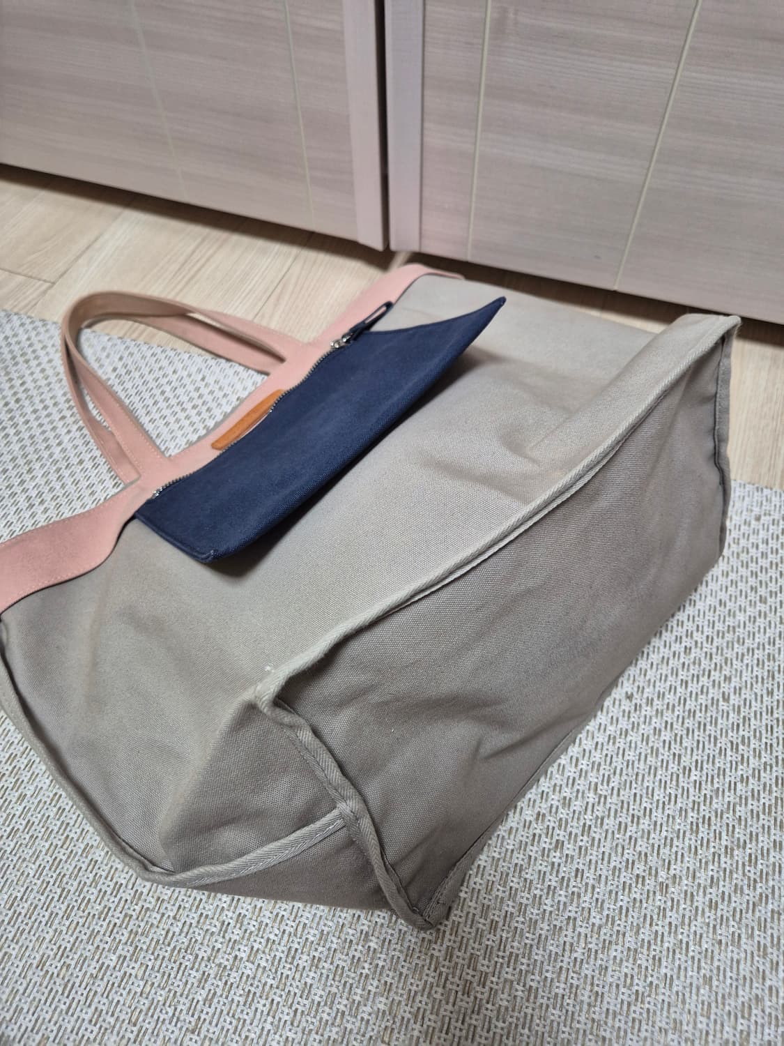 아떼바네사브루노 포켓배색 그랜드 카바스백 캔버스가방 상품이미지6