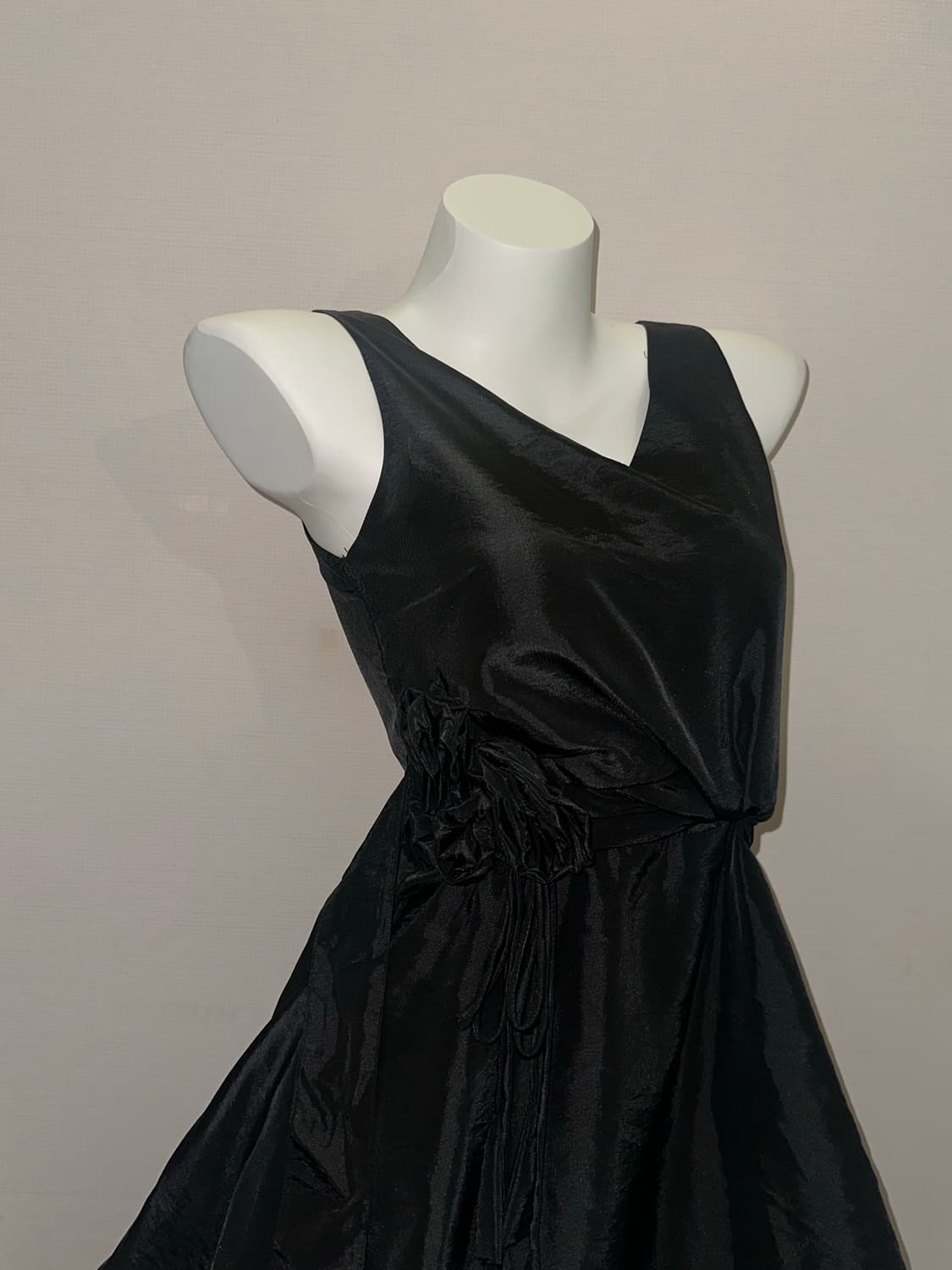 빈티지 블랙 로즈 코사지 슬리브리스 롱 미디 원피스 상품이미지7