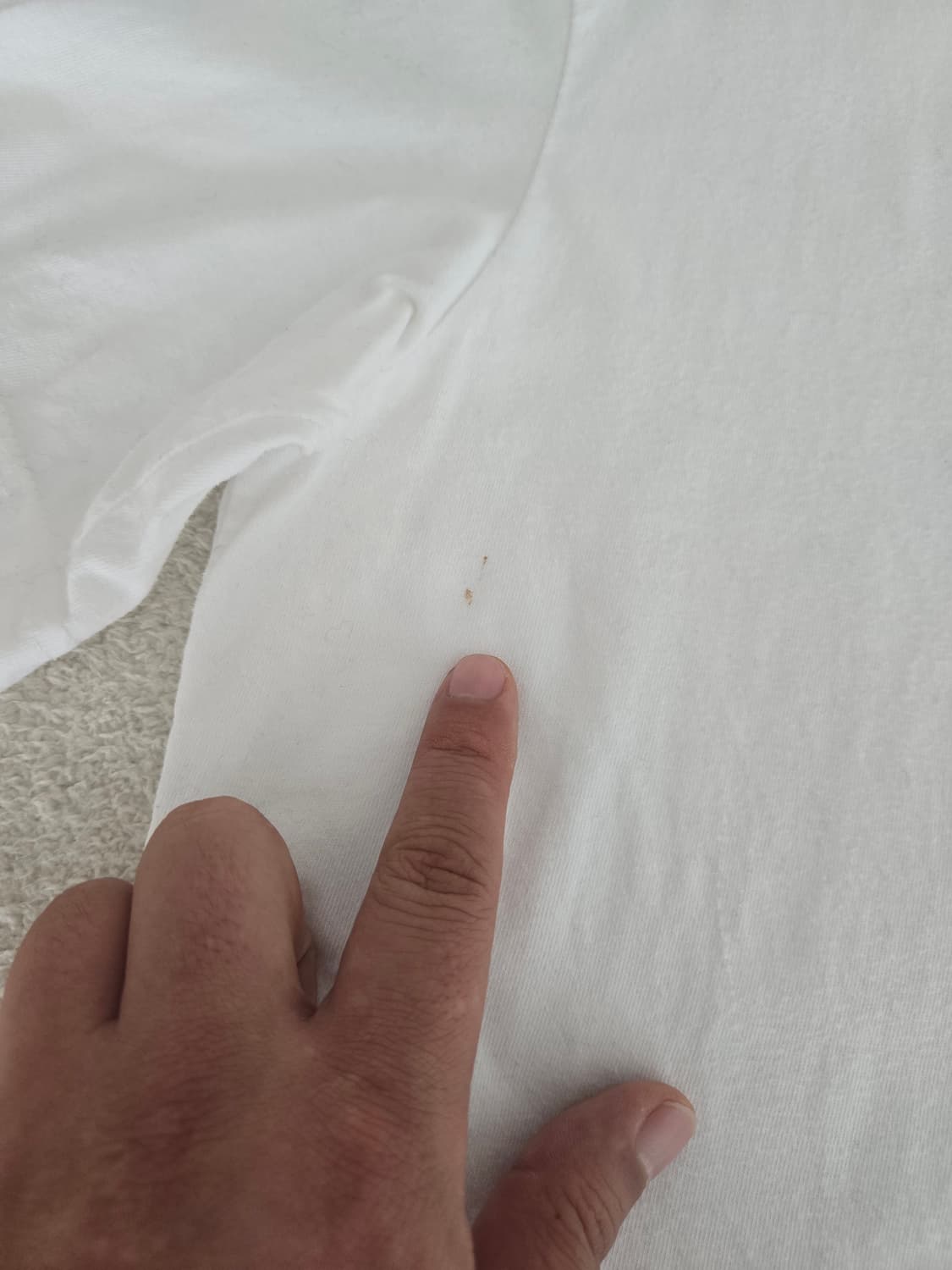 톰브라운 화이트 브이넥 반팔 티셔츠 상품이미지8