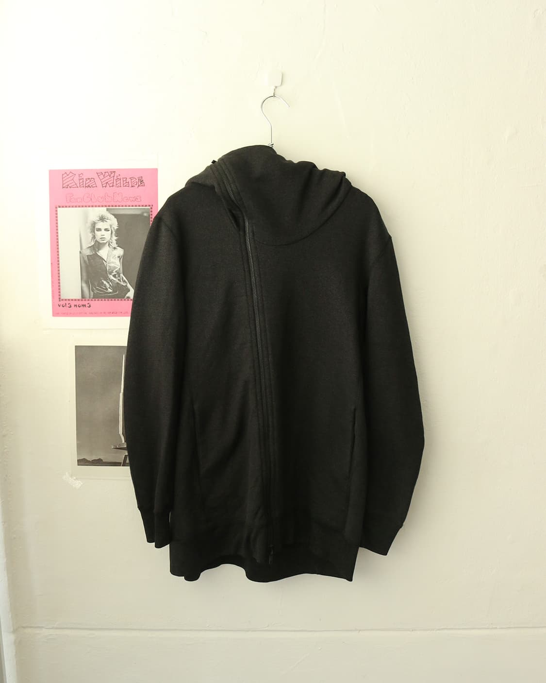 라드 뮤지션 다크 그레이 비대칭 후드 집업 상품이미지1