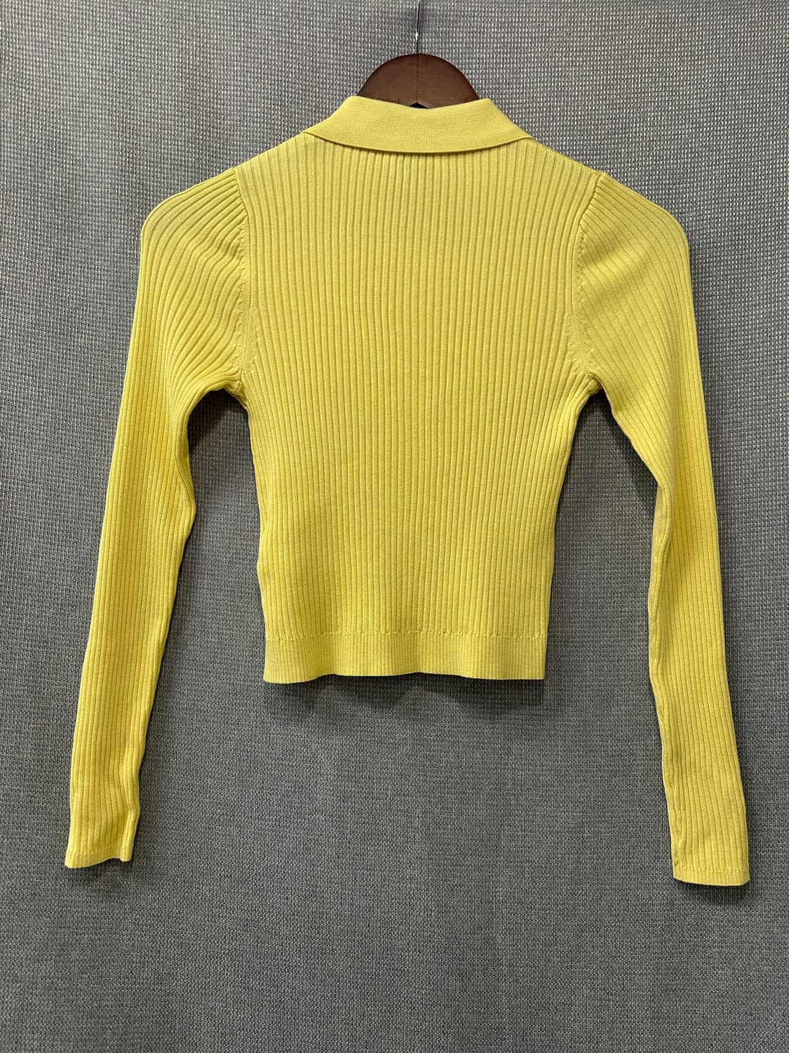 SANDRO 산드로 옐로우 리브 니트 카라 가디건 상품이미지2