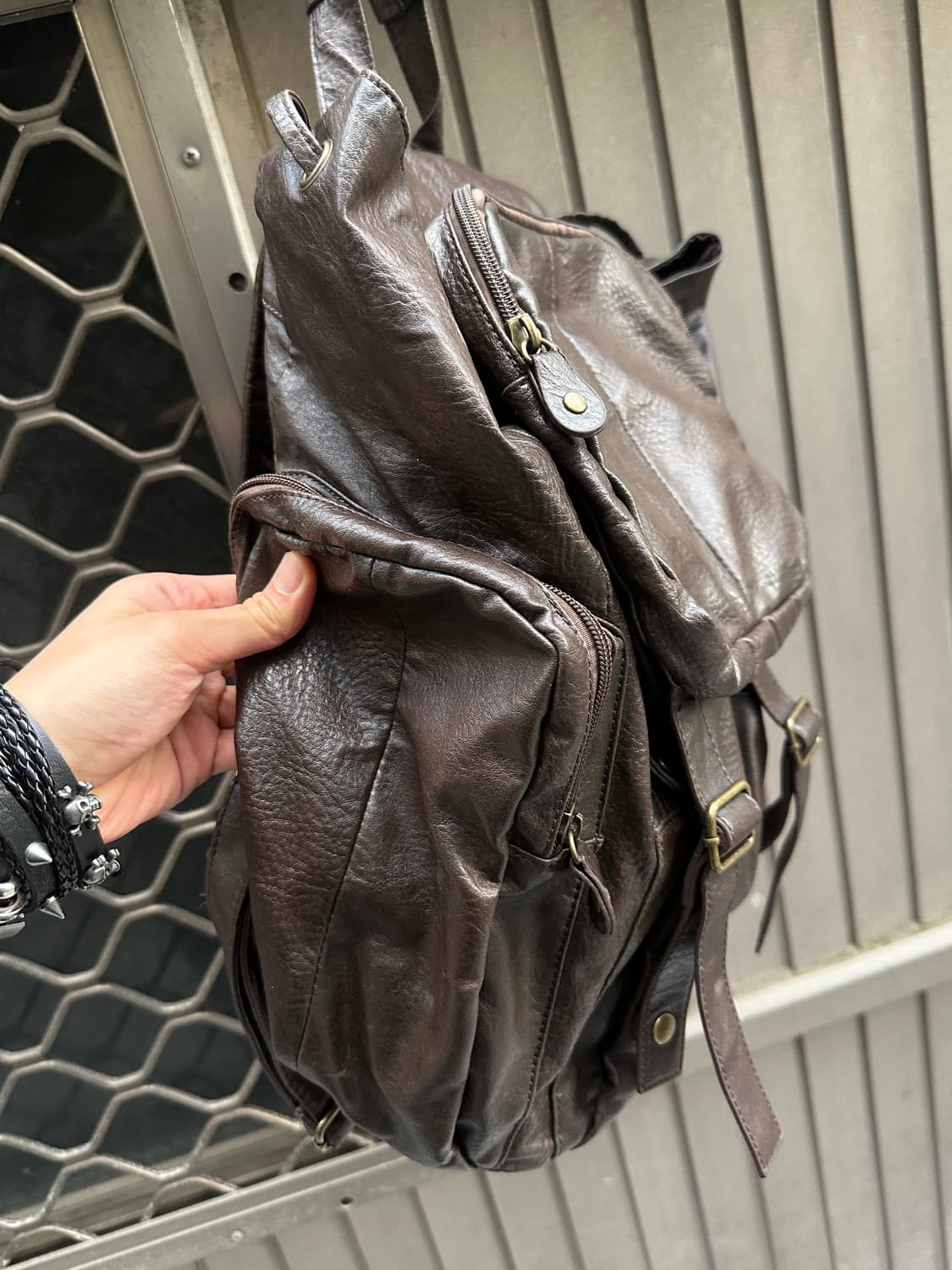 Vintage real leather multi pocket bag 상품이미지5