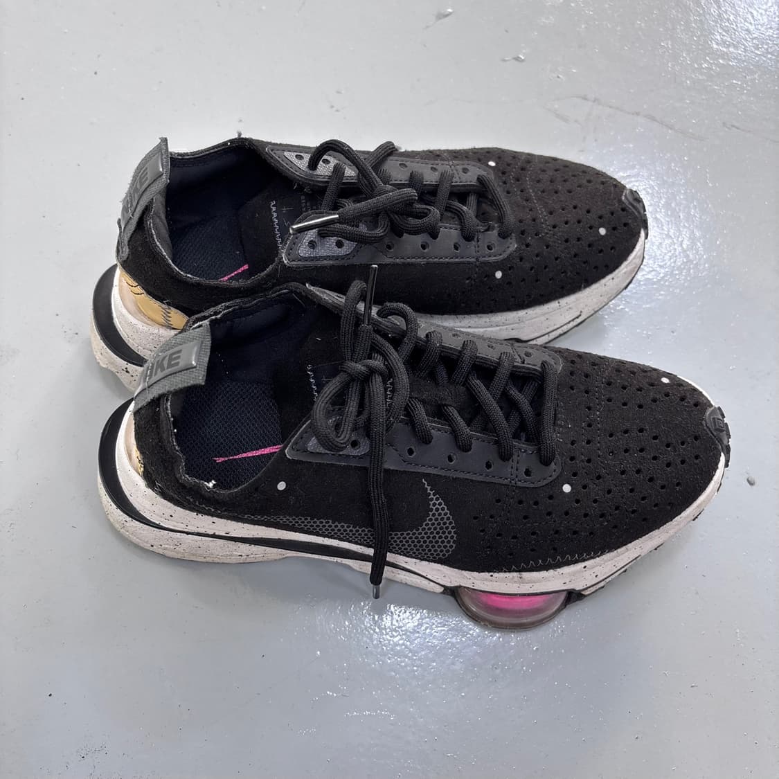 225 나이키 에어 블랙 하이퍼 펑크 0408E2 상품이미지2