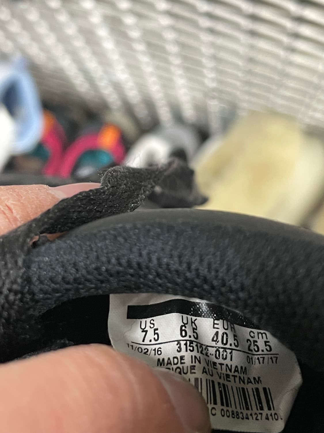 나이키 에어포스1 트리플 블랙 255 상품이미지9