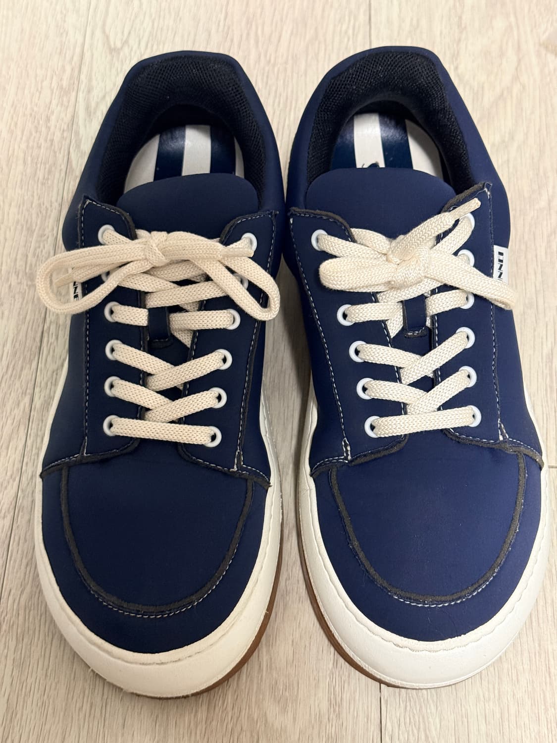 써네이 드리미 네이비(네오프렌) 43 사이즈 판매 상품이미지1