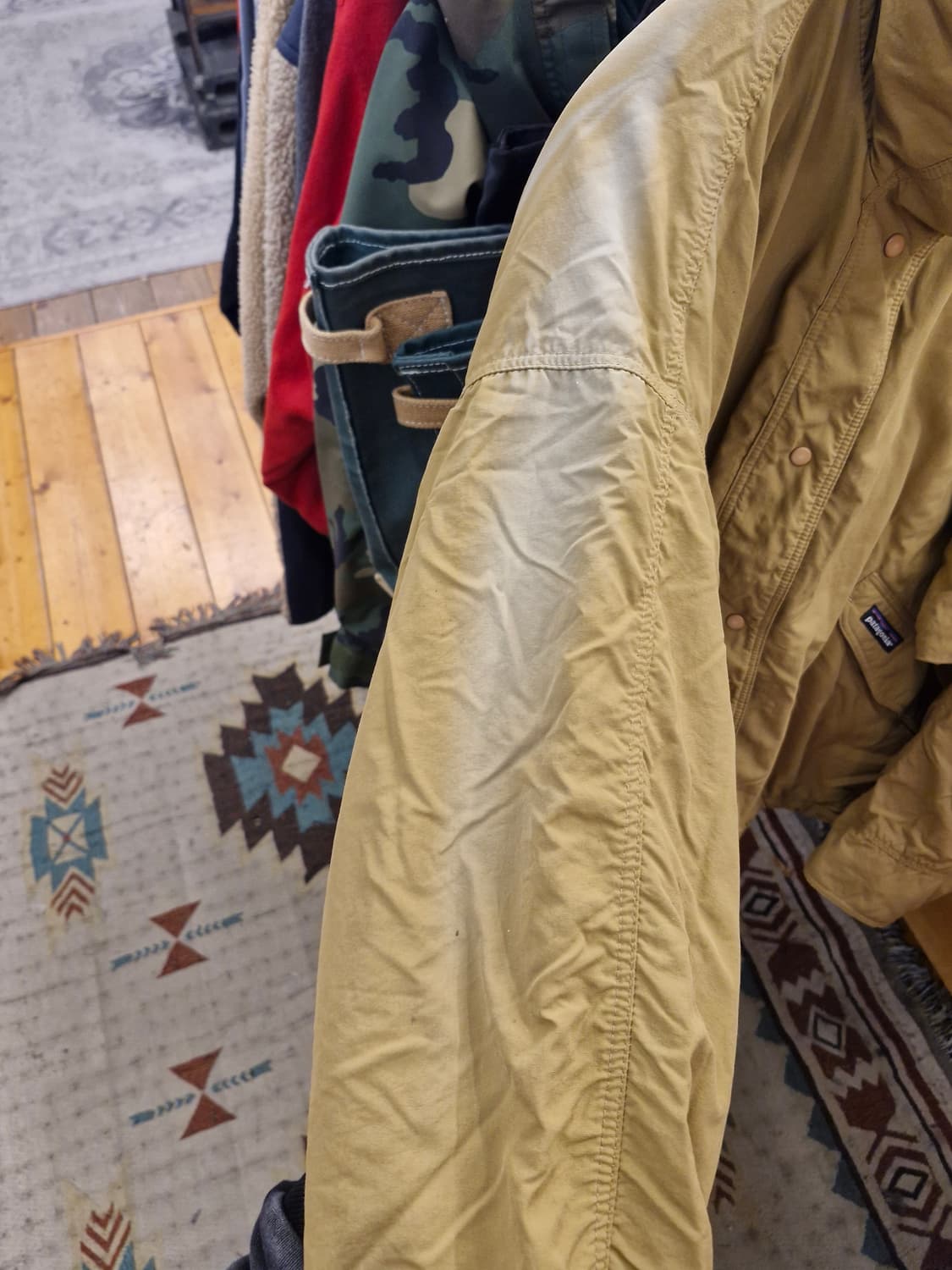 Z-343 Patagonia 캐플린 신칠라 쉘드 봄버 자켓
 상품이미지5