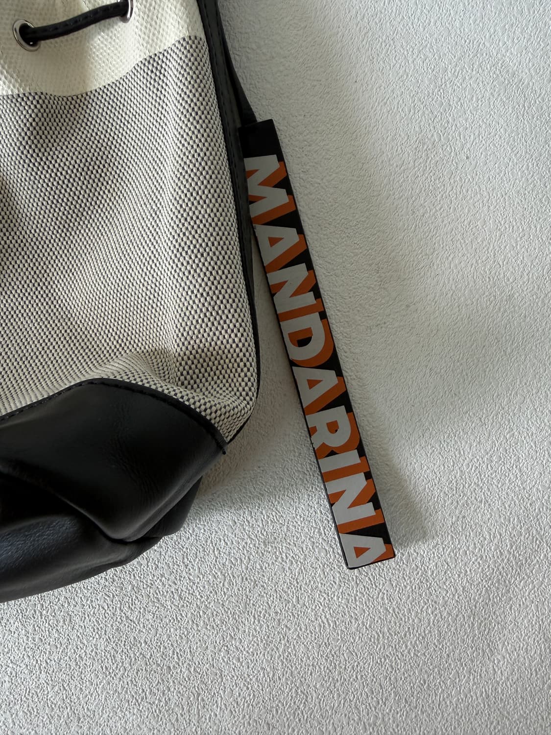 만다리나덕(Mandarina duck) 버킷백(크로스 스트랩 포함) 상품이미지8