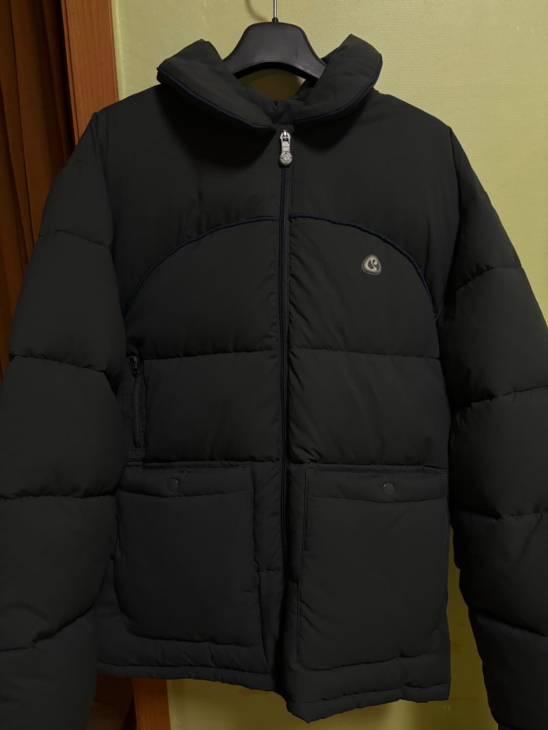 스마트어반유즈풀 코이세이오 프론트 포켓 패딩 다크그레이 상품이미지2