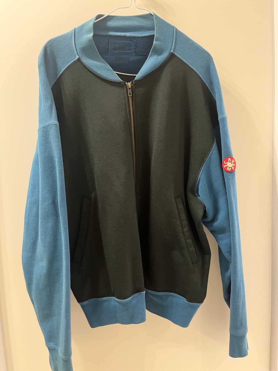 카브엠트 집업 상품이미지1