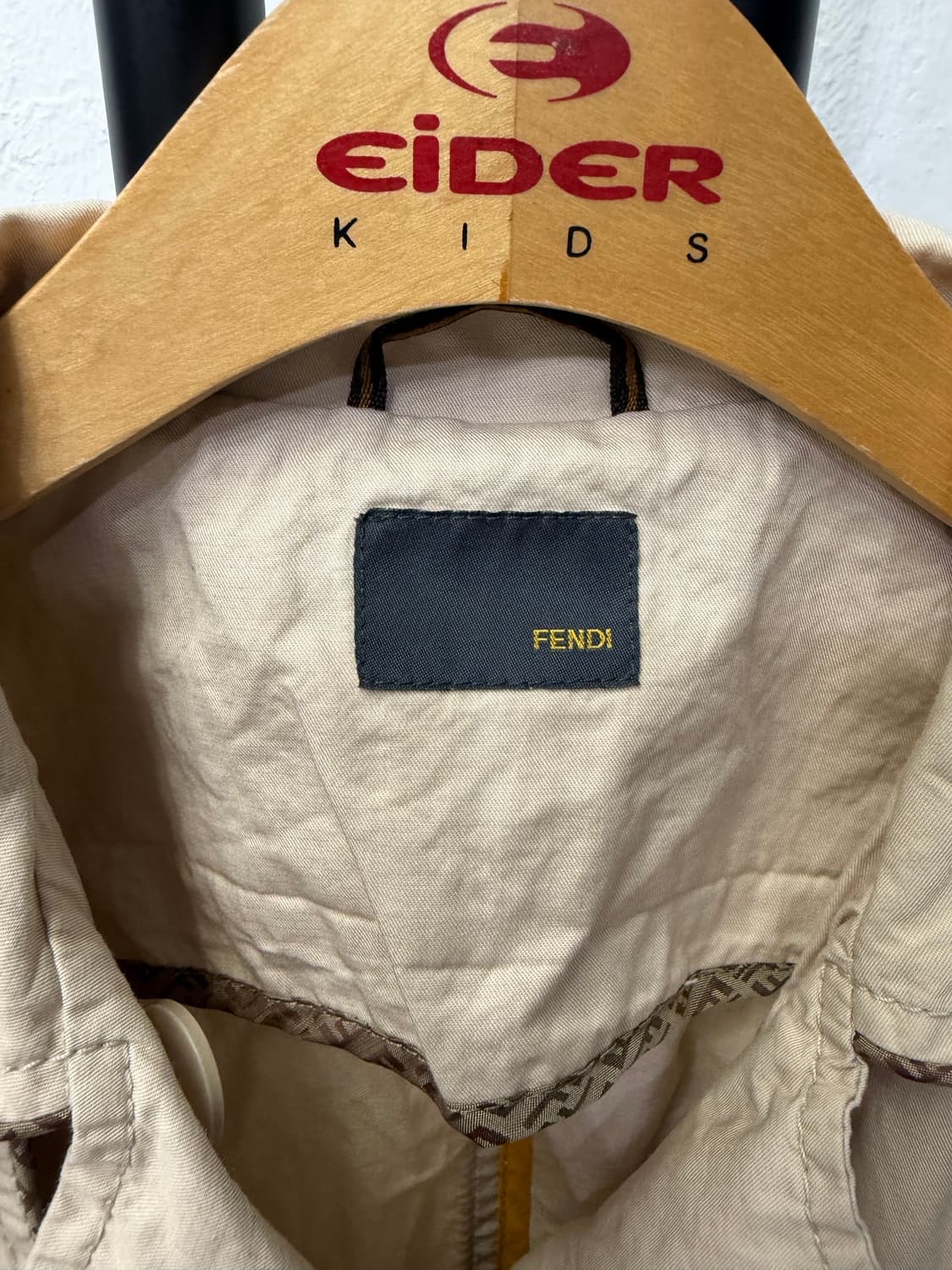 매장판정품) 펜디 키즈 바람막이 코트자켓 10Y 상품이미지6